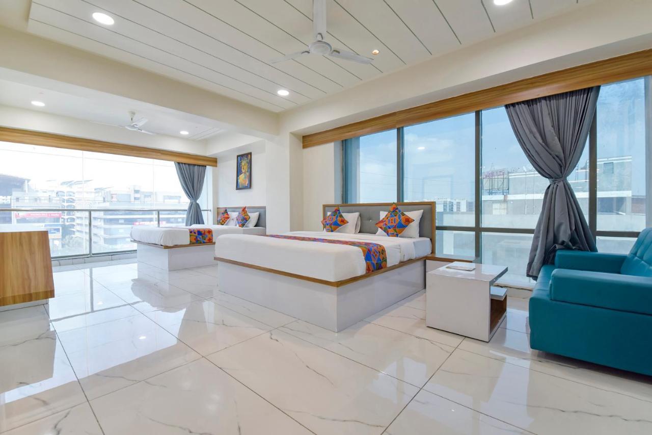 Fabhotel Bliss Ahmedabad Eksteriør bilde