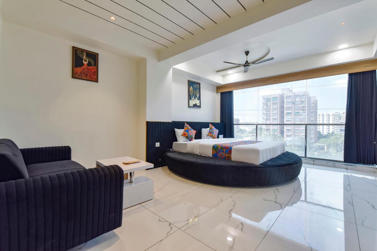 Fabhotel Bliss Ahmedabad Eksteriør bilde