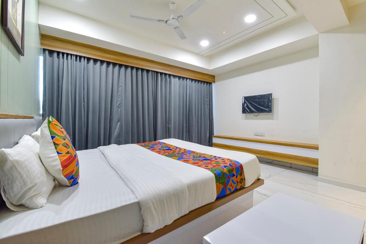 Fabhotel Bliss Ahmedabad Eksteriør bilde